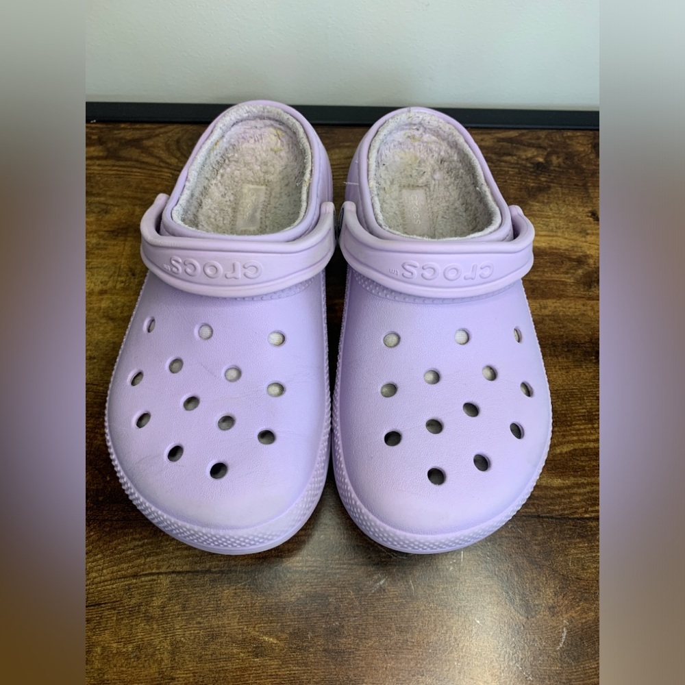 CROCS Womens Faux Fur Lined Classic Slipon Clogs Light Purple Lavender SIZE 8